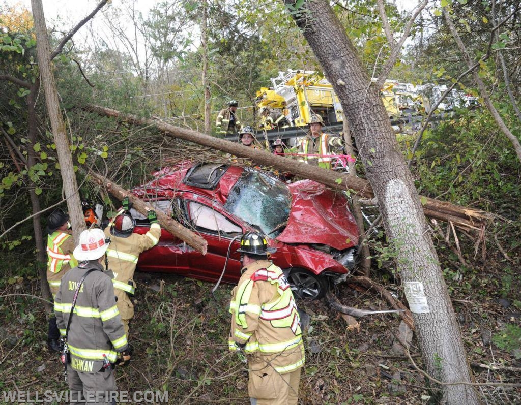 10/26/18 - MVA with entrapment on Alpine Road. Photos by Curt Werner